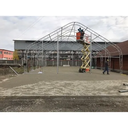 Stanová hala se sedlovou střechou 12,2x30,5 m PVC 750 g/m²